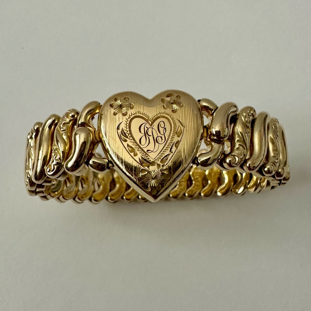 Signature LoveShackFancy Vintage Sweetheart Bracelet